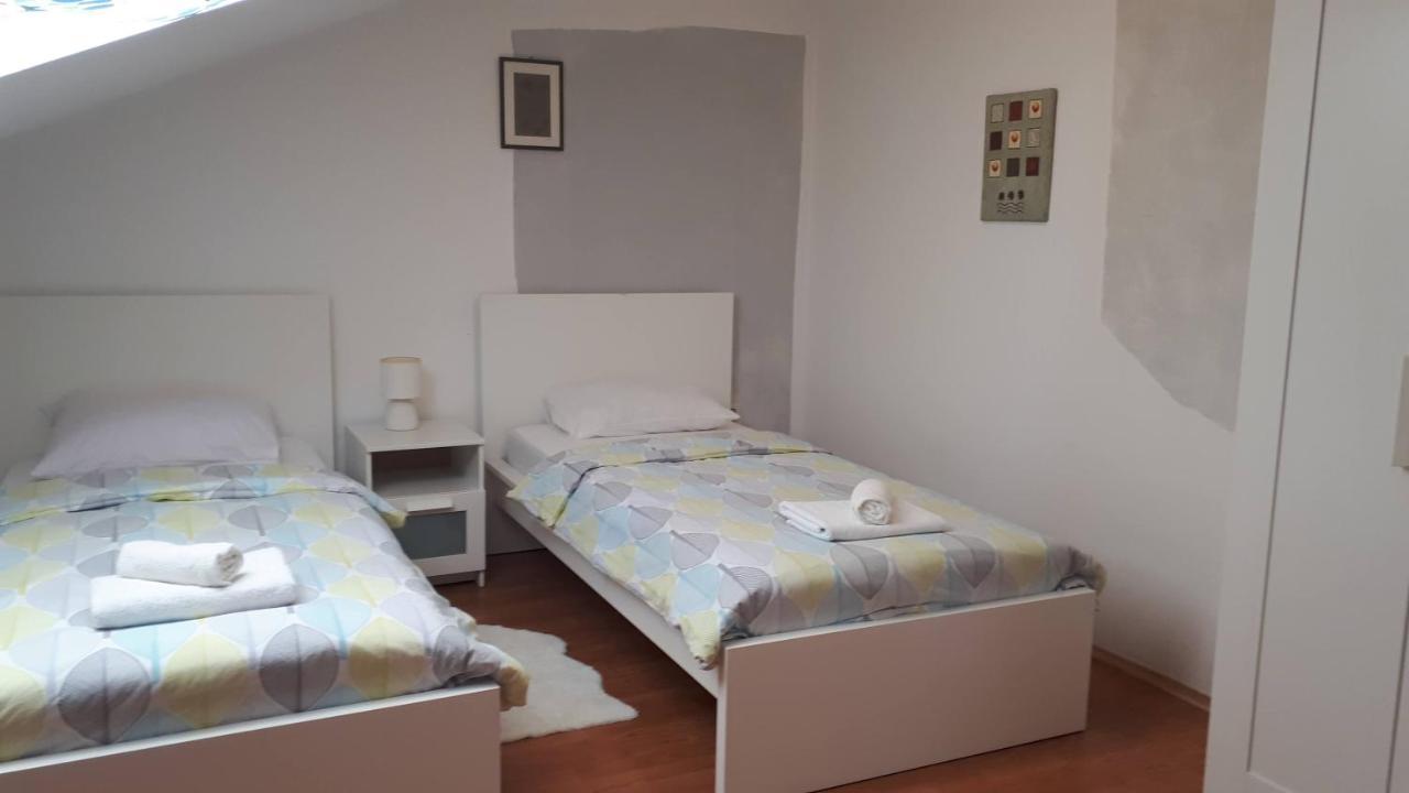 Guest House Ruza Tenja Eksteriør billede